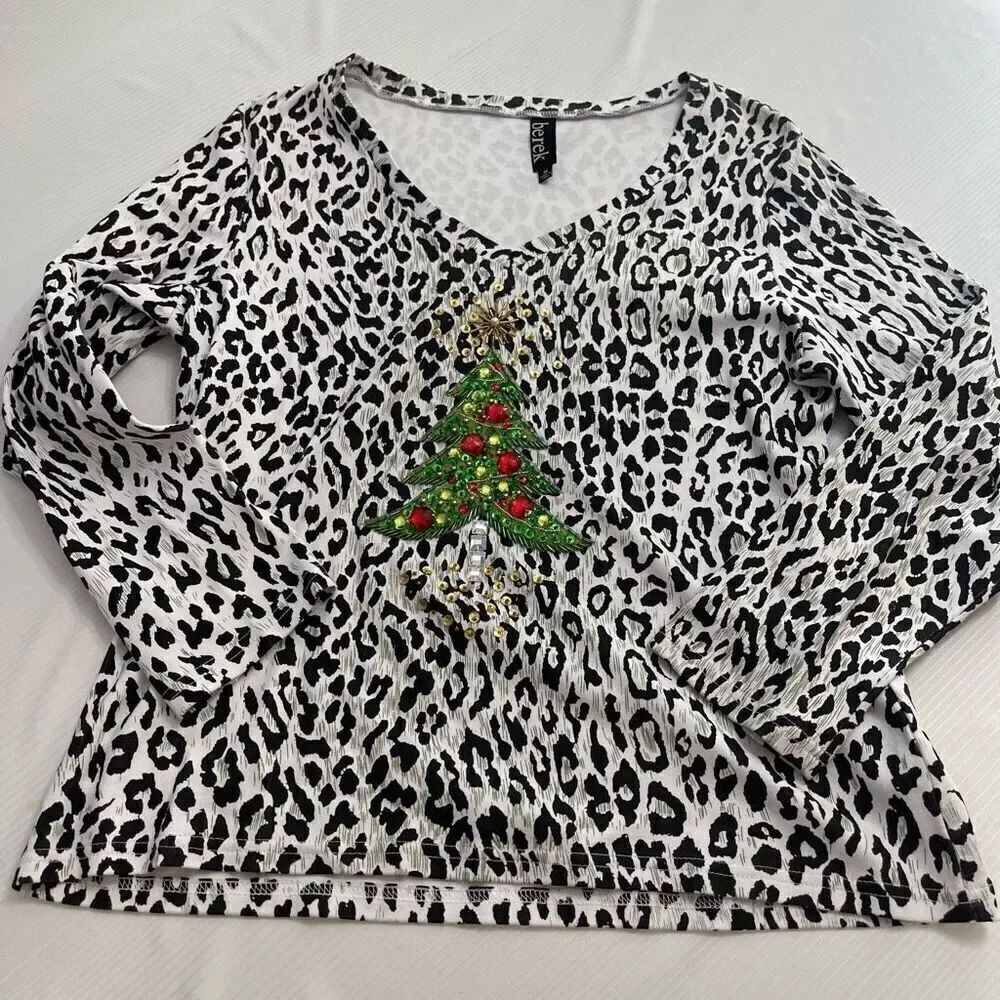 BEREK Leopard Christmas Tree Embellished Top Long Sleeve Shirt Blouse Sz Medium